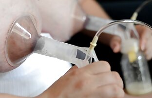 XXX ブルネットに黒ストッキングは肛門性と友人 無料 エロ 動画 鈴木 一徹