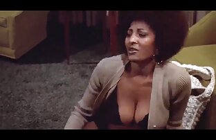 XXX ロシアのレズビアンは、温浴槽で愛を作ります 鈴木 一徹 の エロ 動画