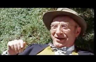 XXX 入れ墨の雌犬はすべての亀裂で取得します 鈴木 一徹 セックス 画像