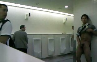 XXX 男はミニバスのサロンでトピカの女の子を描く 無料 エロ 動画 一徹