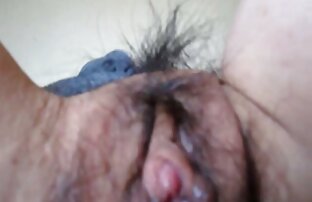 XXX アジアの女の子は服を脱ぎ、入れ墨の陰茎に帽子を跳ね返します♥地面の寝室 無料 アダルト 鈴木 一徹