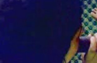 XXX 男はロッカールームの店で取り壊されたジーンズを持つ女性のように性交 エロ 動画 無料 鈴木 一徹